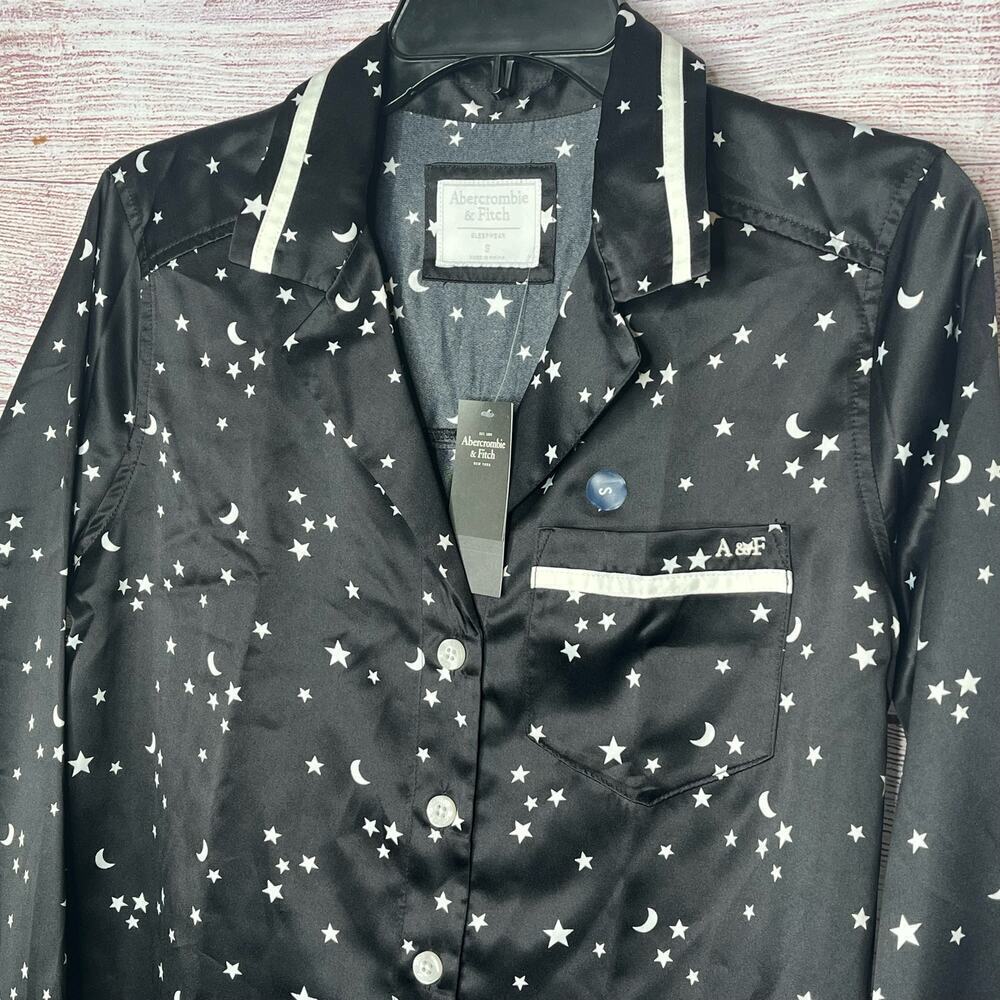 Abercrombie & Fitch Black Star Satin Button Down Pajama Top Size Small New - Picture 8 of 8
